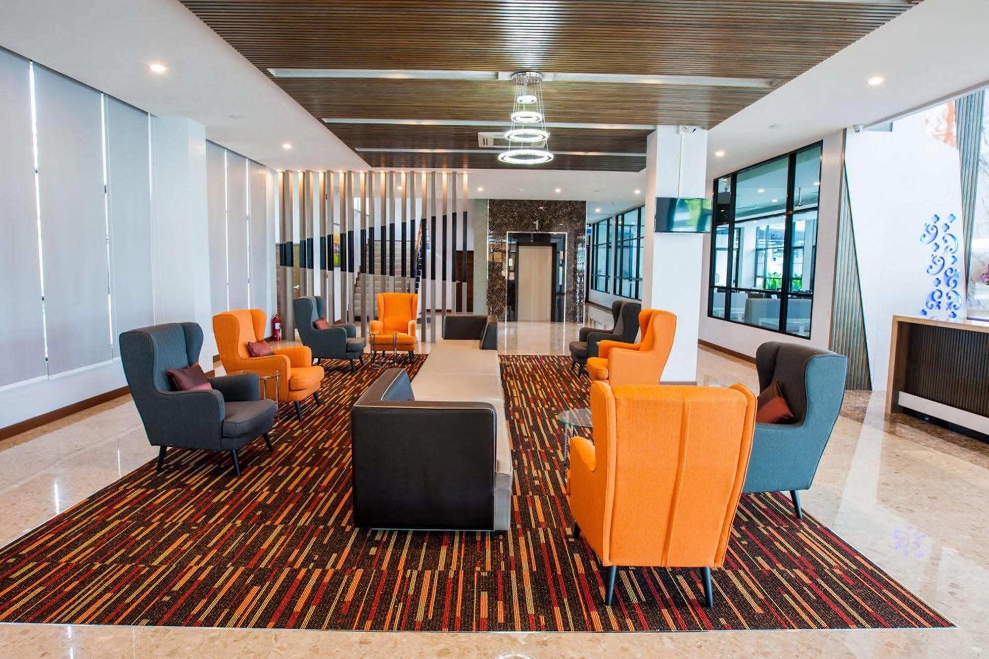 Ac Sportcenter Hotel Hat Yai Exterior photo